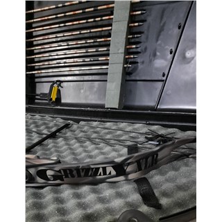 Grizzly XLR compound bow/arrows/hard case