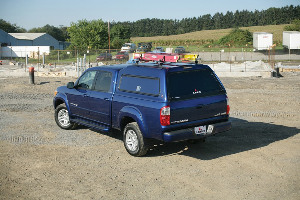 Leer 180cc commercial camper shell on toyota tundra