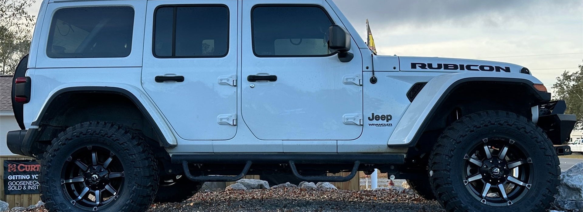 white jeep rocks