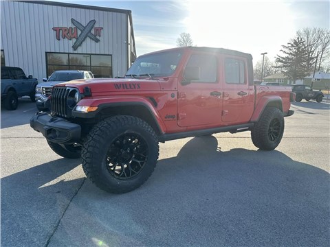 2023 Jeep Gladiator - 2.5 Inch Rough Country Lift - Set 28 x 10 Ultra Wheels - Set 37 x 12 50 x 20 Iron Head Tires