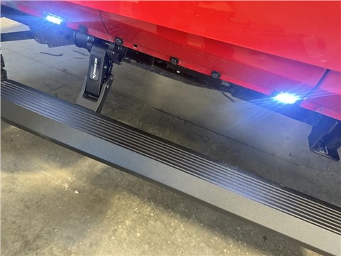 Jeep Wrangler - Set Rough Country Power Steps