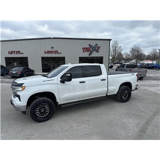 2019 Chevy Silverado - 3.5” Rough Country Lift Kit - Set 20x10 Hardcore Wheels - Set 35x12.5x20 Nitto RidgeGrappler Tires