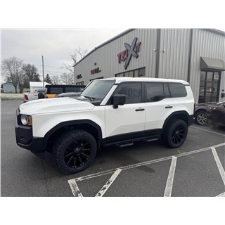 Toyota Land Cruiser - ReadyLift Lift Kit - Fuel Contra Wheels - Set Venom Tires