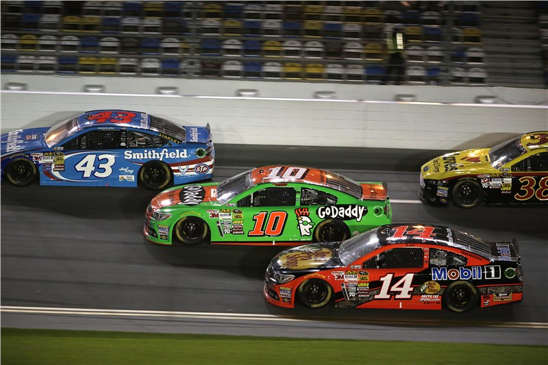 Tony Stewart : Media Gallery : 2014 Budweiser Duel