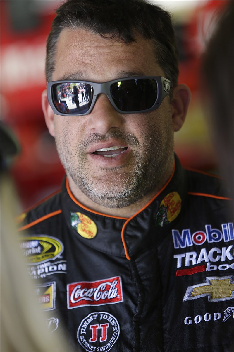 Tony Stewart : Media Gallery : 2014 Quicken Loans 400