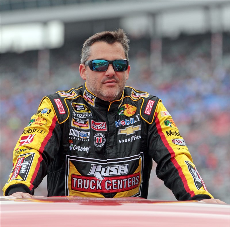 Tony Stewart : Media Gallery : 2015 DUCK COMMANDER 500