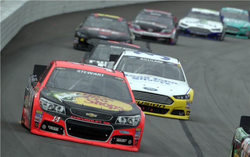 Tony Stewart : Media Gallery : 2013 STP 400